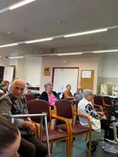 Setk&aacute;n&iacute; generac&iacute; v domově seniorů