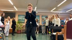 Setk&aacute;n&iacute; generac&iacute; v domově seniorů