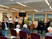 Setk&aacute;n&iacute; generac&iacute; v domově seniorů