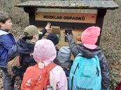 Vlč&iacute; hal&iacute;č, Hrusice